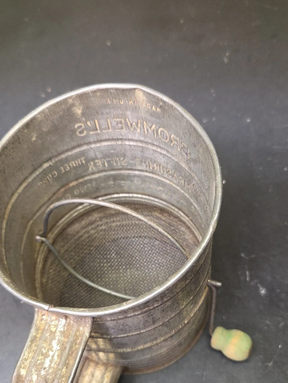 Vtg Bromwells Measuring Sifter 3 cup Guaranteed, Potato/ Rice Masher